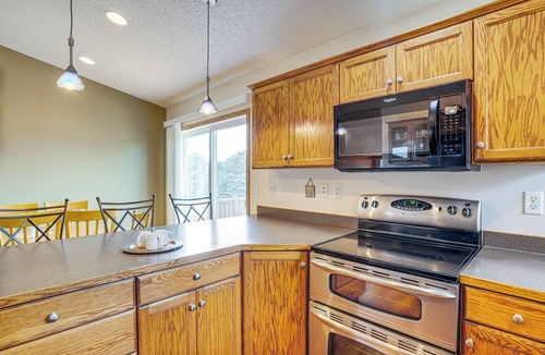 Moorhead House | Deck & Yard! Moorhead Getaway Near Downtown Fargo