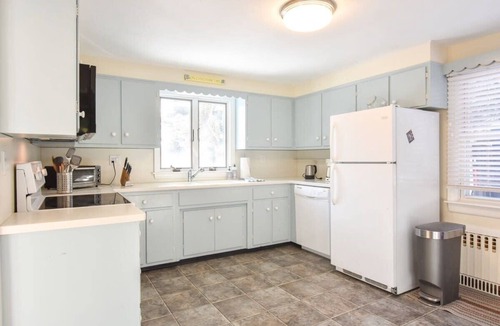 West Chatham House | Deeded Rights to Emery Pond Fire Pit!