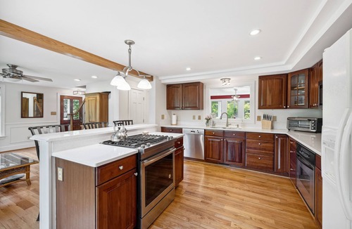 Purcellville House | Delightful Country Home in the Heart of Virginia Wine Country, tons of amenites