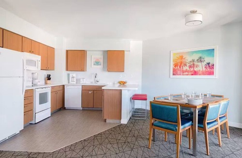 Anaheim Resort Condo | Deluxe condo close to Disneyland Sept 3 thru Sept 7