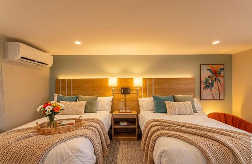 Dennis Port Hotel | Dennisport Surf Club Boutique Hotel
