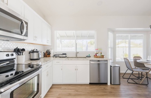 Central Scottsdale House | Designer 4BR w/Free Heated Pool & Fire Pit, Hiking Trail Right Off the Yard