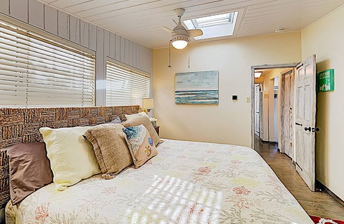 Pierpont Bay Cottage | Designer Beach Oasis with Patio & Gardens | 4 Doors to the Beach
