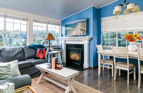 Pierpont Bay Cottage | Designer Beach Oasis with Patio & Gardens | 4 Doors to the Beach