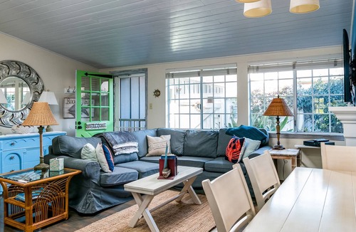 Pierpont Bay Cottage | Designer Beach Oasis with Patio & Gardens | 4 Doors to the Beach