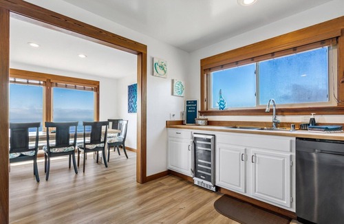 Dillon Beach House | Dillon Beach Playcation! Oceanview, Hot Tub & Fire Table | Agua La Vista