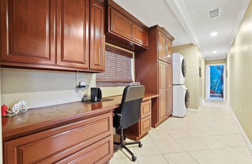 Southeast Anaheim House | Disney Getaway | Pool & Mini-Golf - HVH Ames