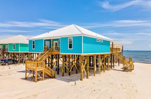 Dauphin Island House | Dog friendly home with private heated pool and grill