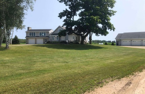 Sturgeon Bay House | Door County Spacious 5 Bedroom Agrotourist Retreat-Outdoor Pool