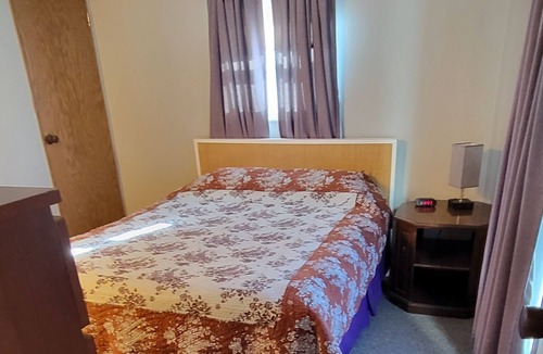 Montego Bay Resort | DOROTHY & JANE'S VAC HOME 3 BDRM 2 BATH SLEEPS 8- walk to beach, Northside Park