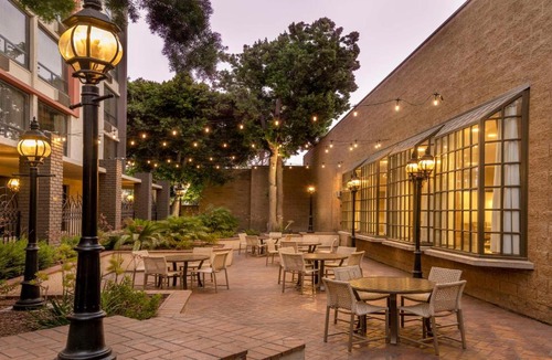 San Bernardino Hotel | DoubleTree by Hilton San Bernardino