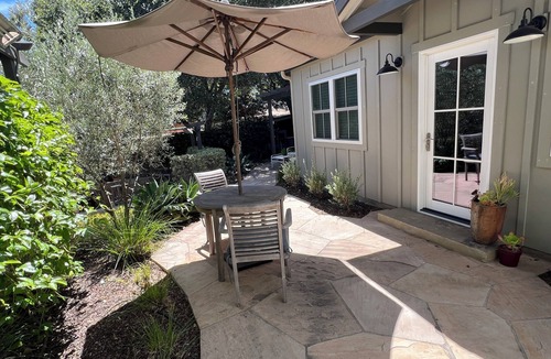 Laguna Cottage | Downtown but secluded cottage