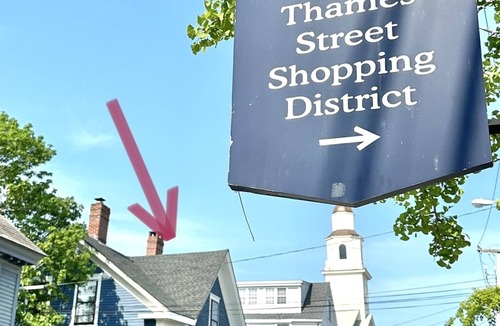Newport House | Downtown Historic Home - Free Parking & Backyard!