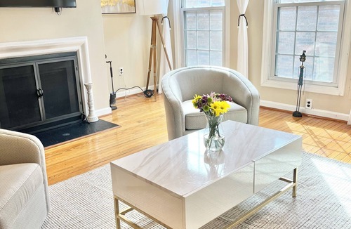 Southwest House | Downtown house- Walk to Cherry Blossom/Museums/Ballpark - Free Parking