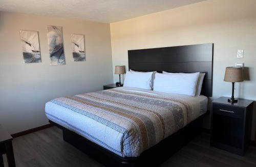 Sister Bay Hotel | DownTown Inn