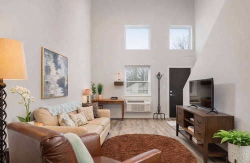 Appleton Condo | Downtown Modern Appleton Loft with Free Parking