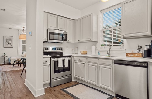 Ocean Springs Cottage | Downtown Ocean Springs Cottage with Golf Cart for Rent