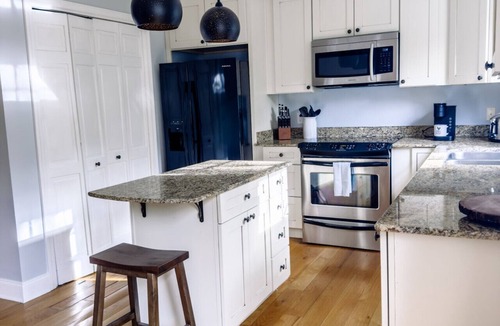 Biloxi Villa | Downtown Ocean Springs 2 bed 2.5 bath with garage