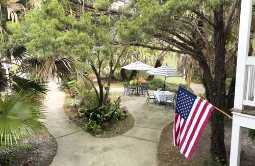 Biloxi Villa | Downtown Ocean Springs 2 bed 2.5 bath with garage