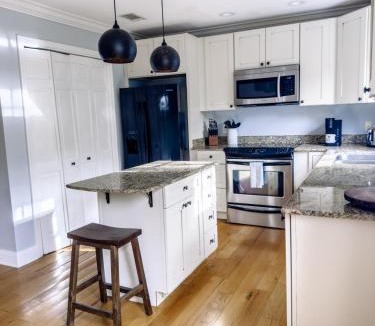 Biloxi House | Downtown Ocean Springs 2 bedroom 2 and half bath with garage
