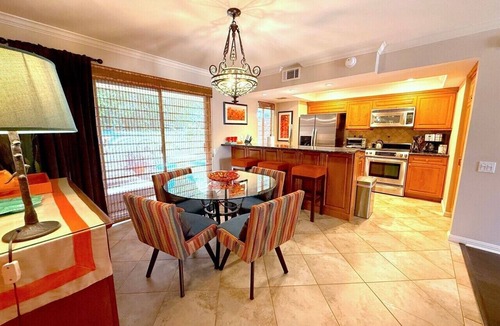 Historic Tennis Club Condo | Downtown Palm Springs 2BR Condo with Pool
