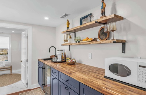 St. Michaels Apartment | Downtown St. Michaels | Porch + Pet-Friendly