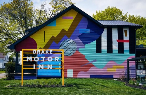 Wellington Hotel | Drake Motor Inn
