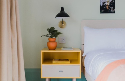 Wellington Hotel | Drake Motor Inn