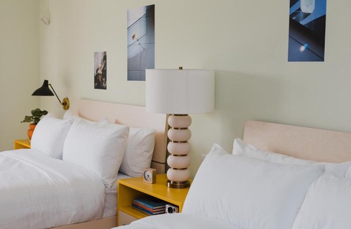 Wellington Hotel | Drake Motor Inn