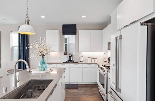 Oxnard Shores Condo | Dreamy Beach House with Pool/Spa - 5 Mins to Beach