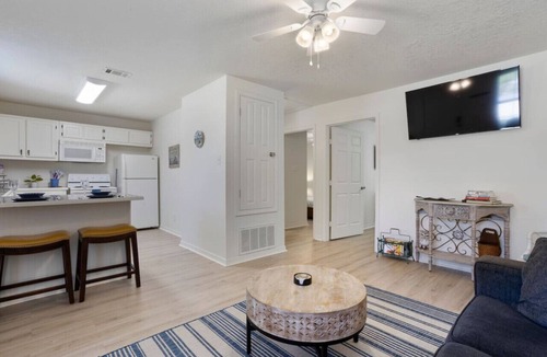 Mississippi City Apartment | Duplex in Gulfport Walk to the beach!