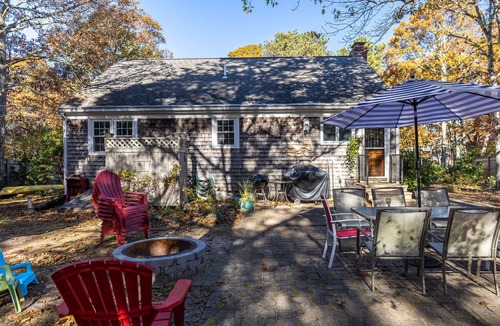 Brewster House | Easy access to private association Cape Cod Bay beach