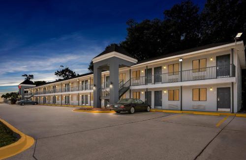 Biloxi Cabin | Econo Lodge Biloxi Beach