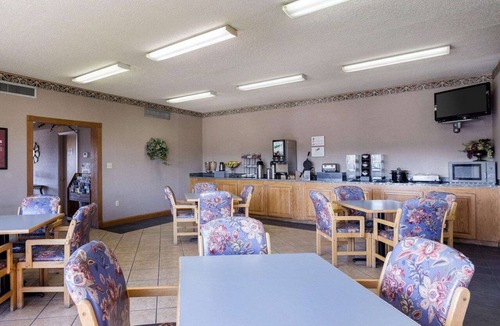 Grenada Hotel | Econo Lodge Grenada