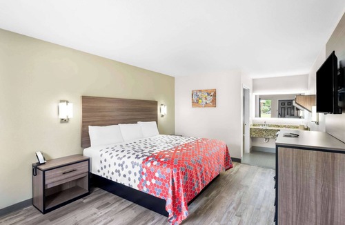 St. Martin Hotel | Econo Lodge Inn & Suites Ocean Springs - Biloxi