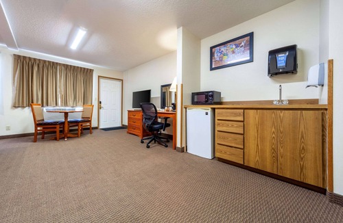 Sioux Center Hotel | Econo Lodge Sioux Center