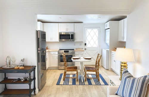 Katama Cottage | Edgartown Designer Cottage between Town & Beach.