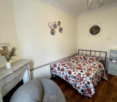 Nogent Village Apartment | Elegant 2-bedroom apartment near Paris & Château de Vincennes