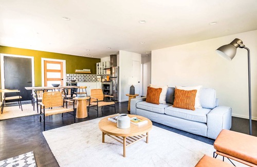 Bixby North House | Elegant Long Beach Getaway - 2 Units & Patio