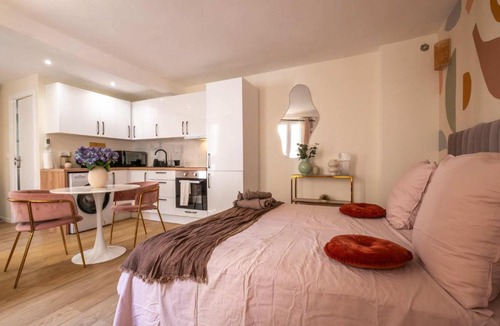 Notre-Dame-des-Champs Apartment | Elegant Studio Steps from Le Bon Marche