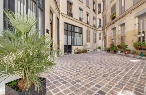 Saint-Vincent-de-Paul Apartment | ELEGANT TWO-BEDROOM APARTMENT NEAR CANAL SAINT-MARTIN