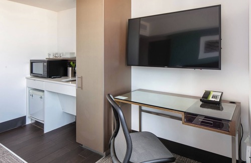 Midtown Crossing Hotel | Element by Marriott Omaha Midtown Crossing