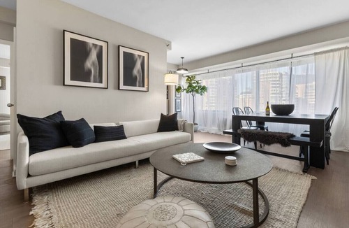 Radnor - Fort Myer Heights Apartment | Elevated Minimalist Escape, Free Parking & Metro