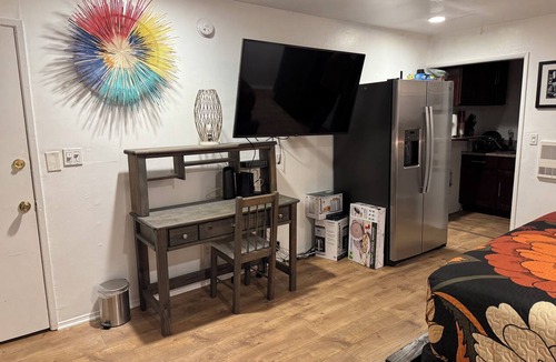 Venice Apartment | EleVenice Beach Studio
