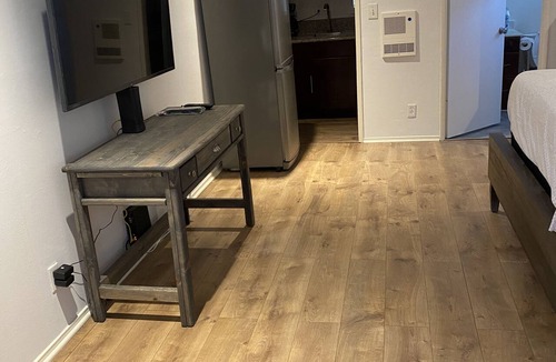 Venice Apartment | EleVenice Beach Studio