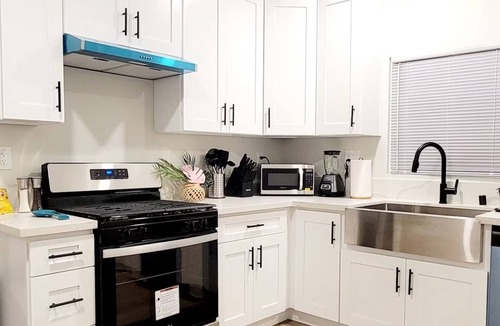Harbor House | Elms Edge, Game Room, AC, 10 Minutes to the Beaches, Private Parking, 2 bedrooms