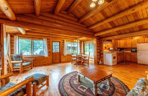 Ely Cabin | Ely Pet-Friendly Cabin Rental for Memorable Lakeside Vacations in Minnesota