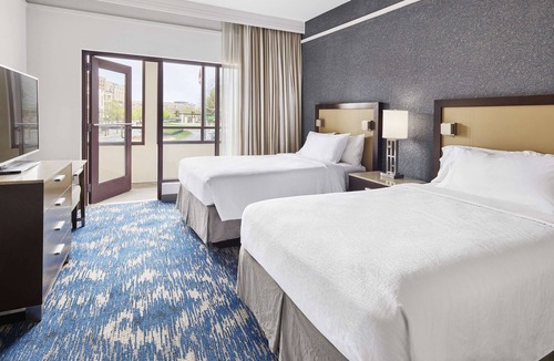 Old Town Alexandria Hotel | Embassy Suites by Hilton Alexandria Old Town