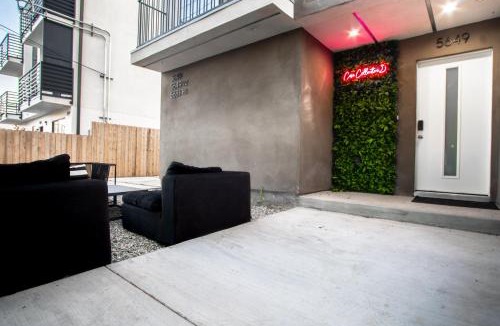 Toluca Lake House | Emerald Garden at Case Collective