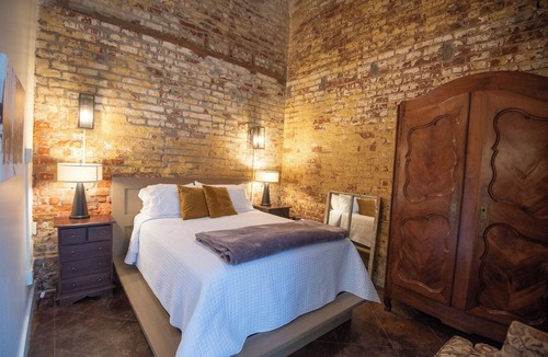Bywater Bed & Breakfast | Engine 24 Firehouse Courtyard Room 4